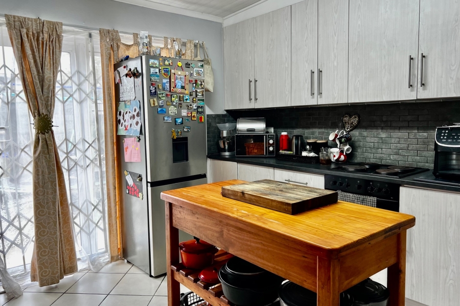 6 Bedroom Property for Sale in George Central Western Cape